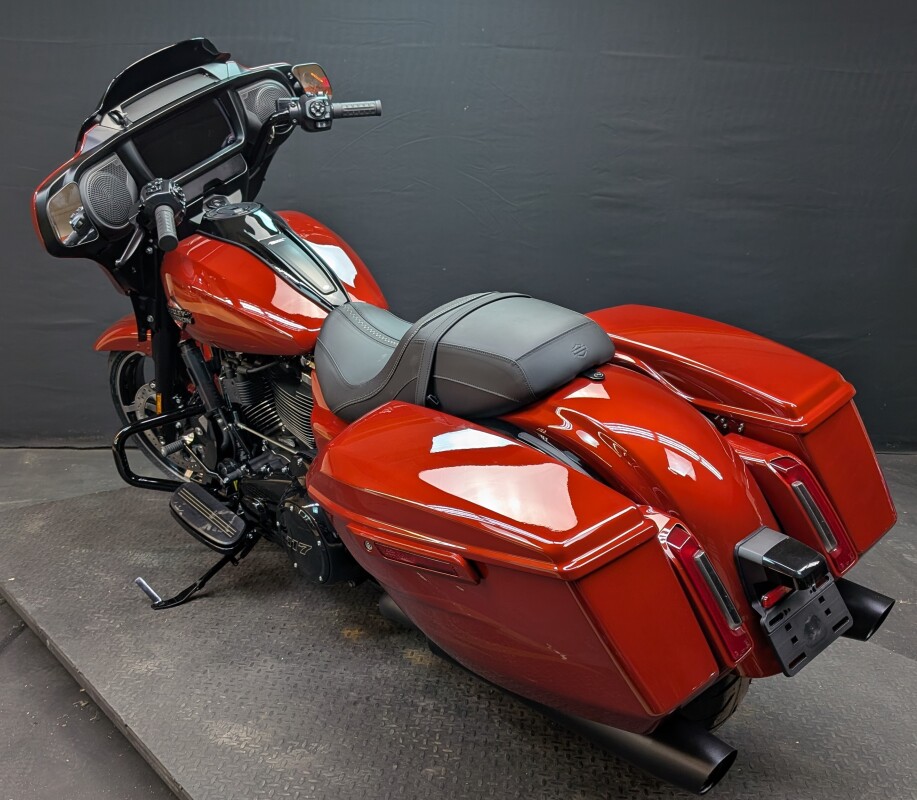 Harley-Davidson Street Glide 2025 FLHX WHSKEY FIRSTORM - Photo 6