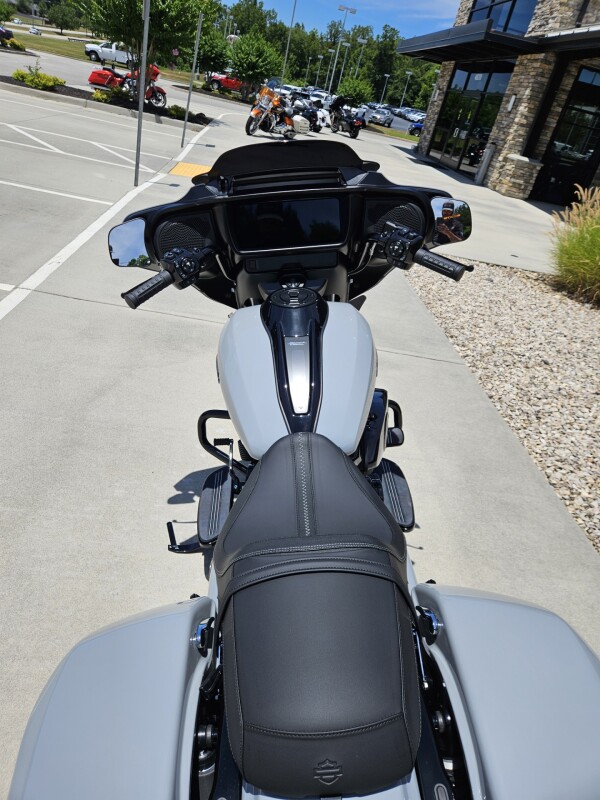 2025 Harley-Davidson Street Glide Billiard Gray - Black Finish - Photo 8