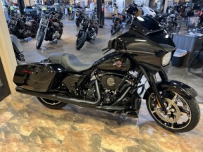 FLHX 2025 Street Glide® thumb 3