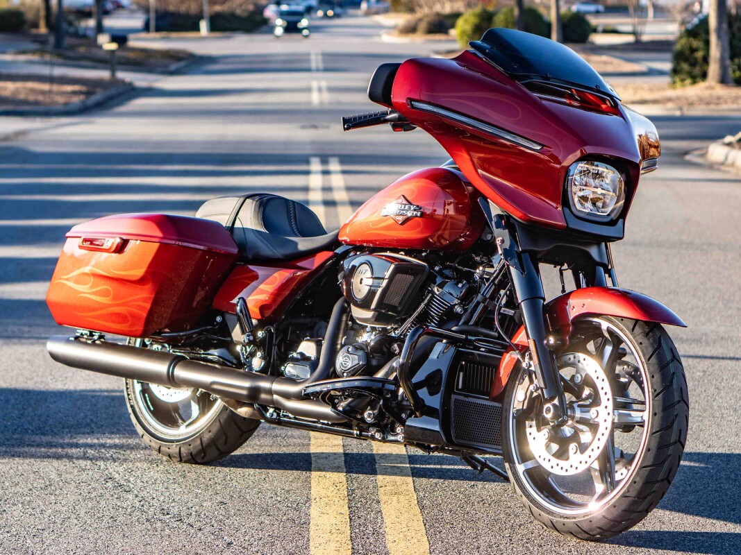 FLHX 2025 Street Glide - Photo 5