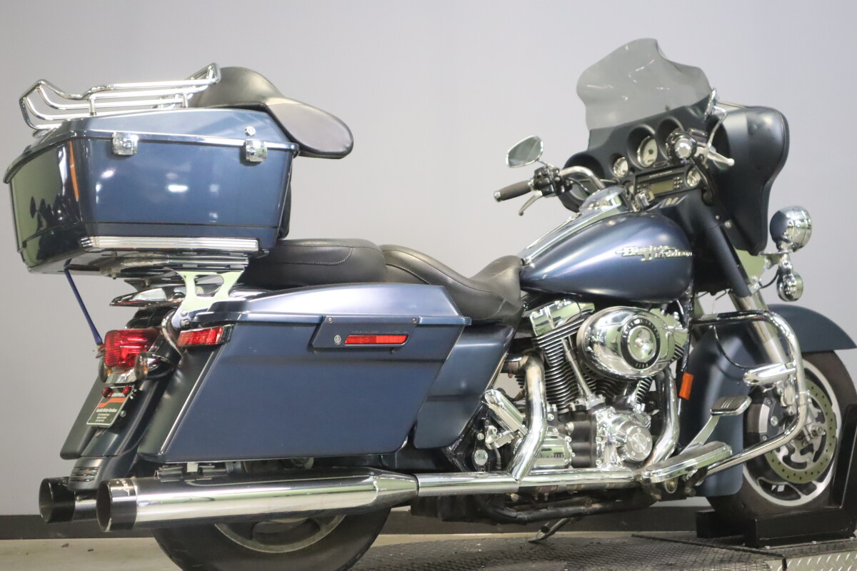 2008 Harley-Davidson Street Glide FLHX - Photo 2