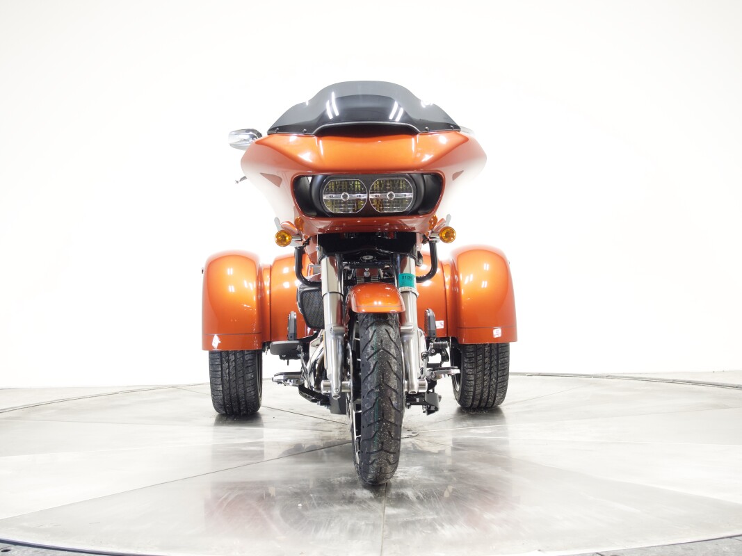 2025 Harley-Davidson FLTRT Road Glide 3 in Whiskey Fire - Photo 5