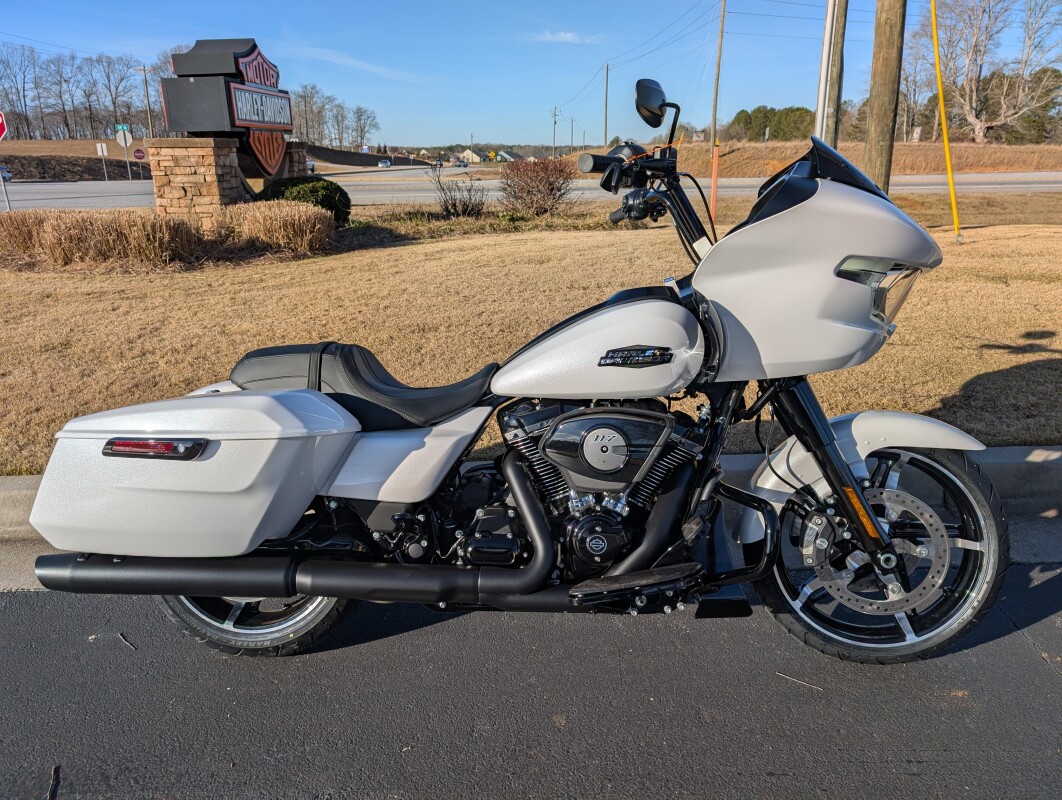 Rady@sale ナルディ New 2025 Harley-Davidson Road Glide® Motorcycle - Specs