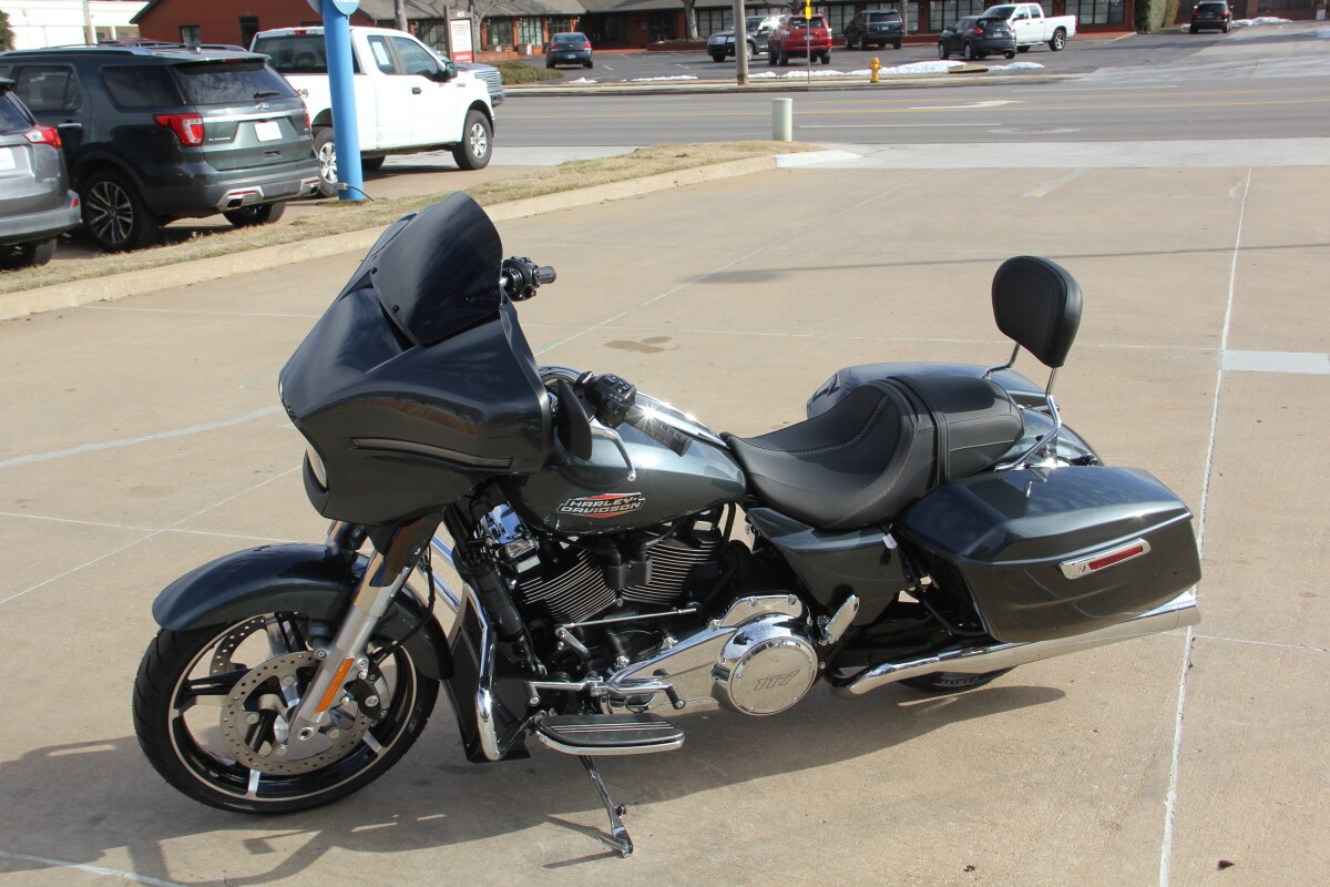 2025 Harley-Davidson Street Glide Iron Horse Metallic - Photo 6