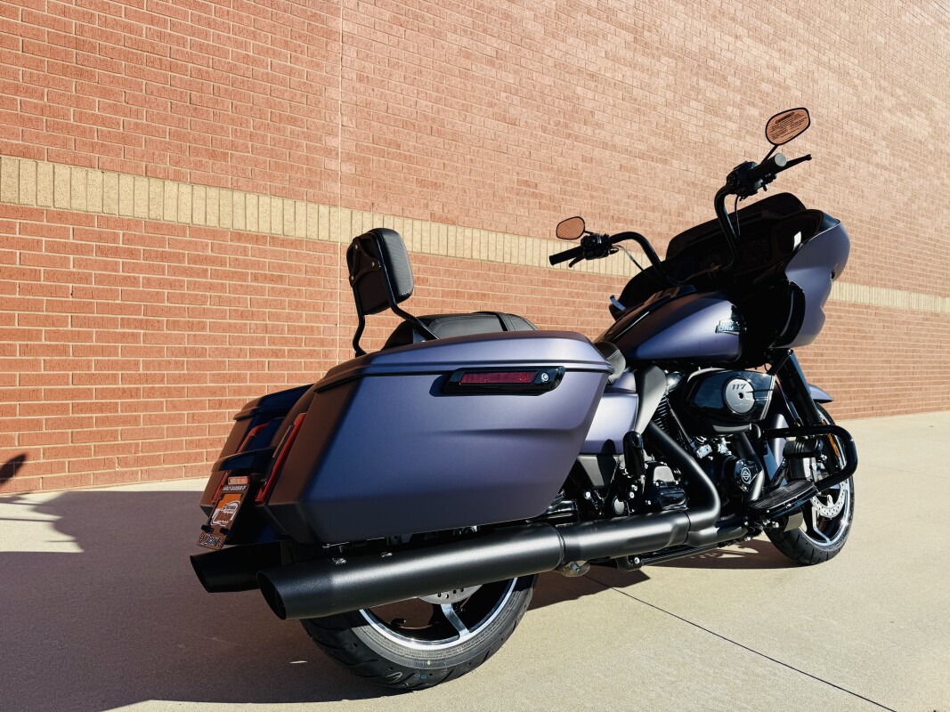 FLTRX 2025 Road Glide - Photo 3