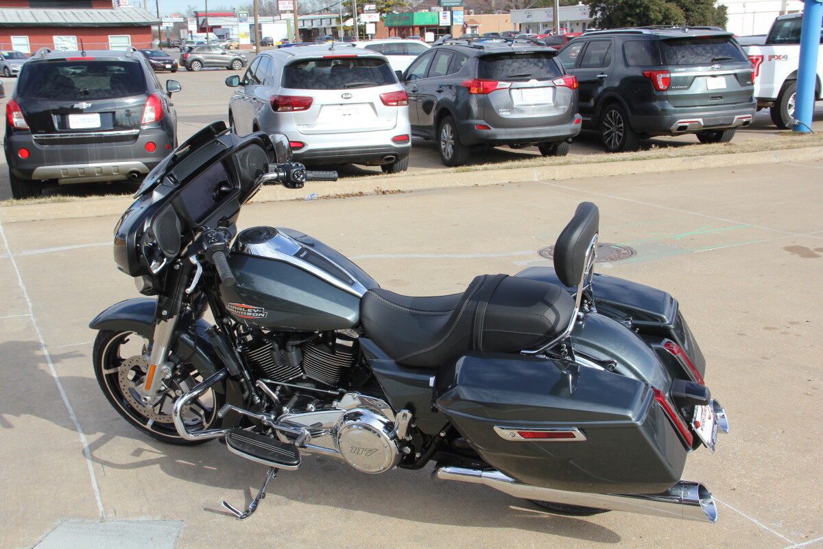 2025 Harley-Davidson Street Glide Iron Horse Metallic - Photo 7