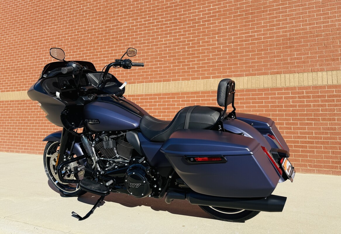 FLTRX 2025 Road Glide - Photo 8