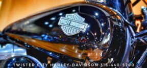 2016 Harley-Davidson<sup>®</sup> Softail Slim<sup>®</sup>, FLS103 thumb 0