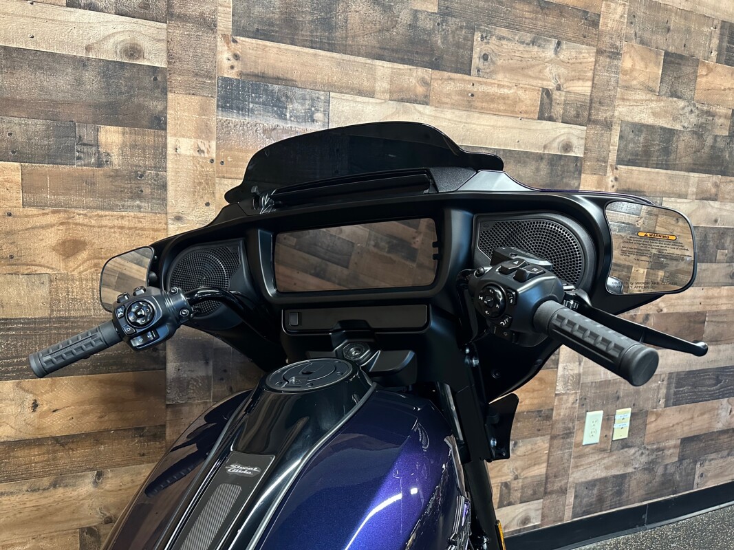 2025 Harley-Davidson Street Glide Mystic Shift - Black Finish FLHX - Photo 6