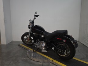 FXST 2023 Softail<sup>®</sup> Standard thumb 0