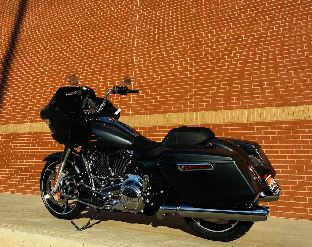 FLTRX 2025 Road Glide - Photo 6