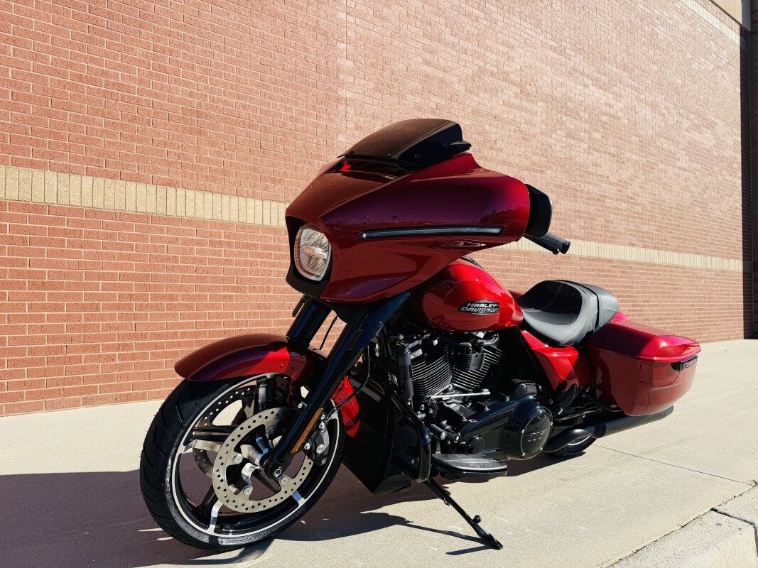 FLHX 2025 Street Glide - Photo 8