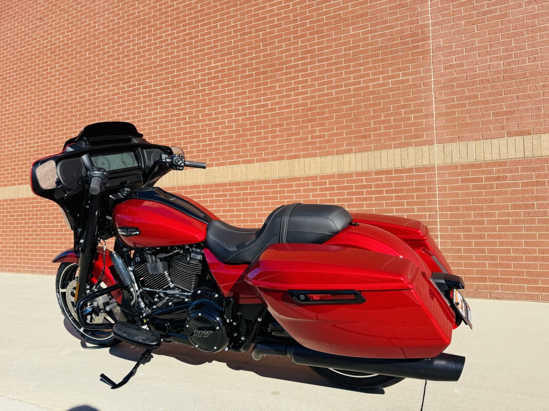 FLHX 2025 Street Glide - Photo 7