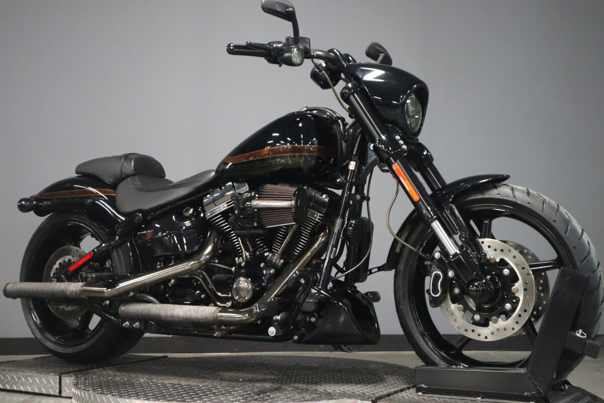 2016 Harley-Davidson CVO Pro Street Breakout FXSE - Photo 2