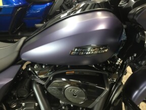 2025 Harley-Davidson<sup>®</sup> Road Glide® Purple Abyss Denim - Black Finish thumb 3