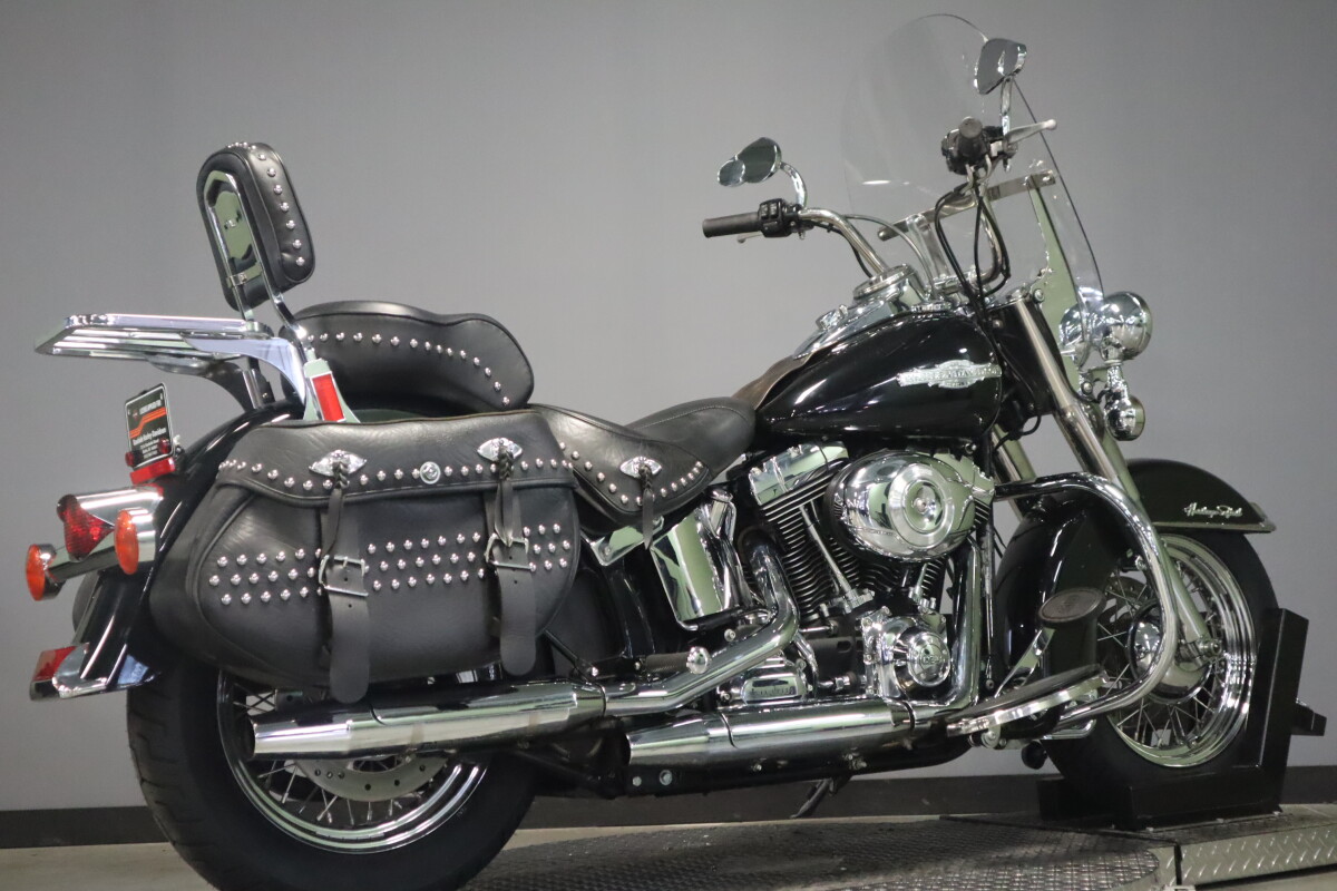 2012 Harley-Davidson Heritage Softail Classic FLSTC - Photo 8