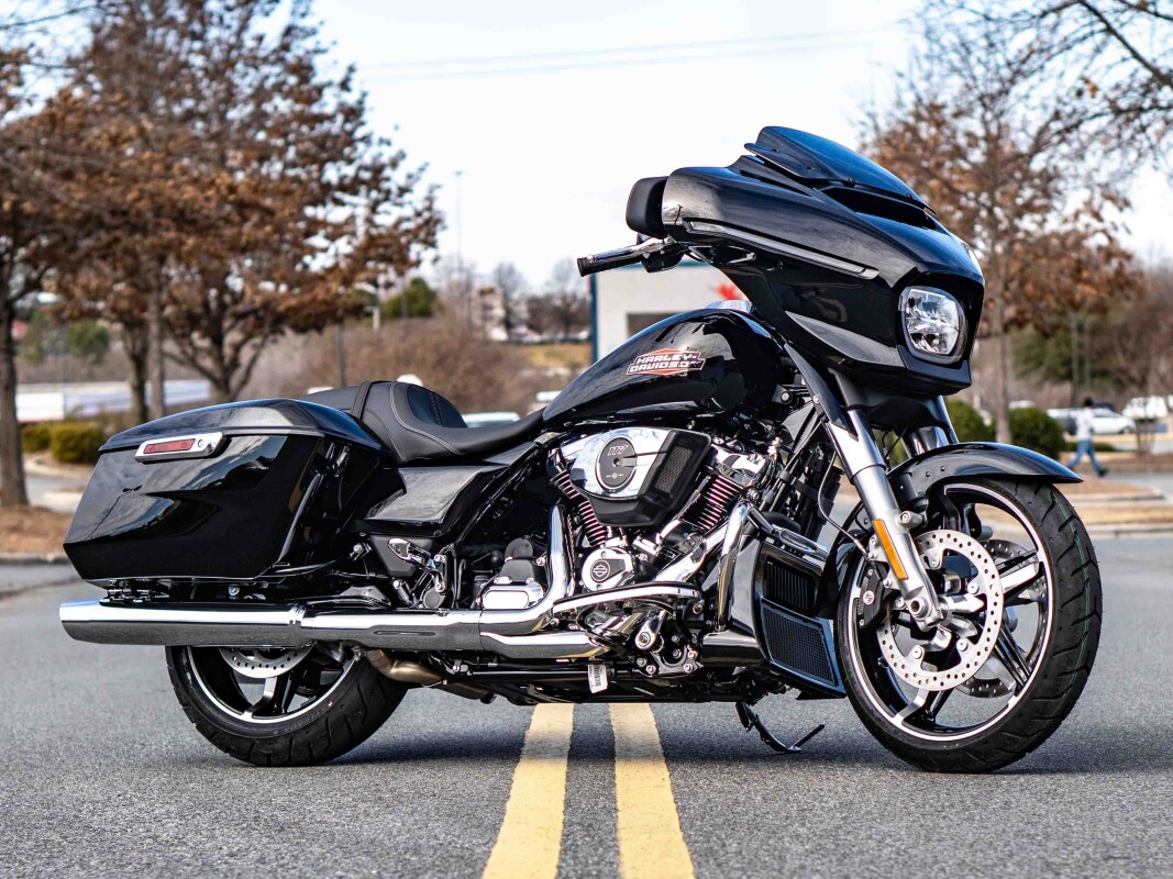 FLHX 2025 Street Glide - Photo 2