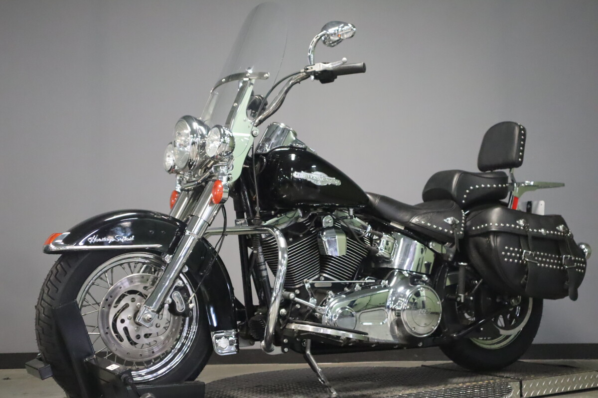2012 Harley-Davidson Heritage Softail Classic FLSTC - Photo 4