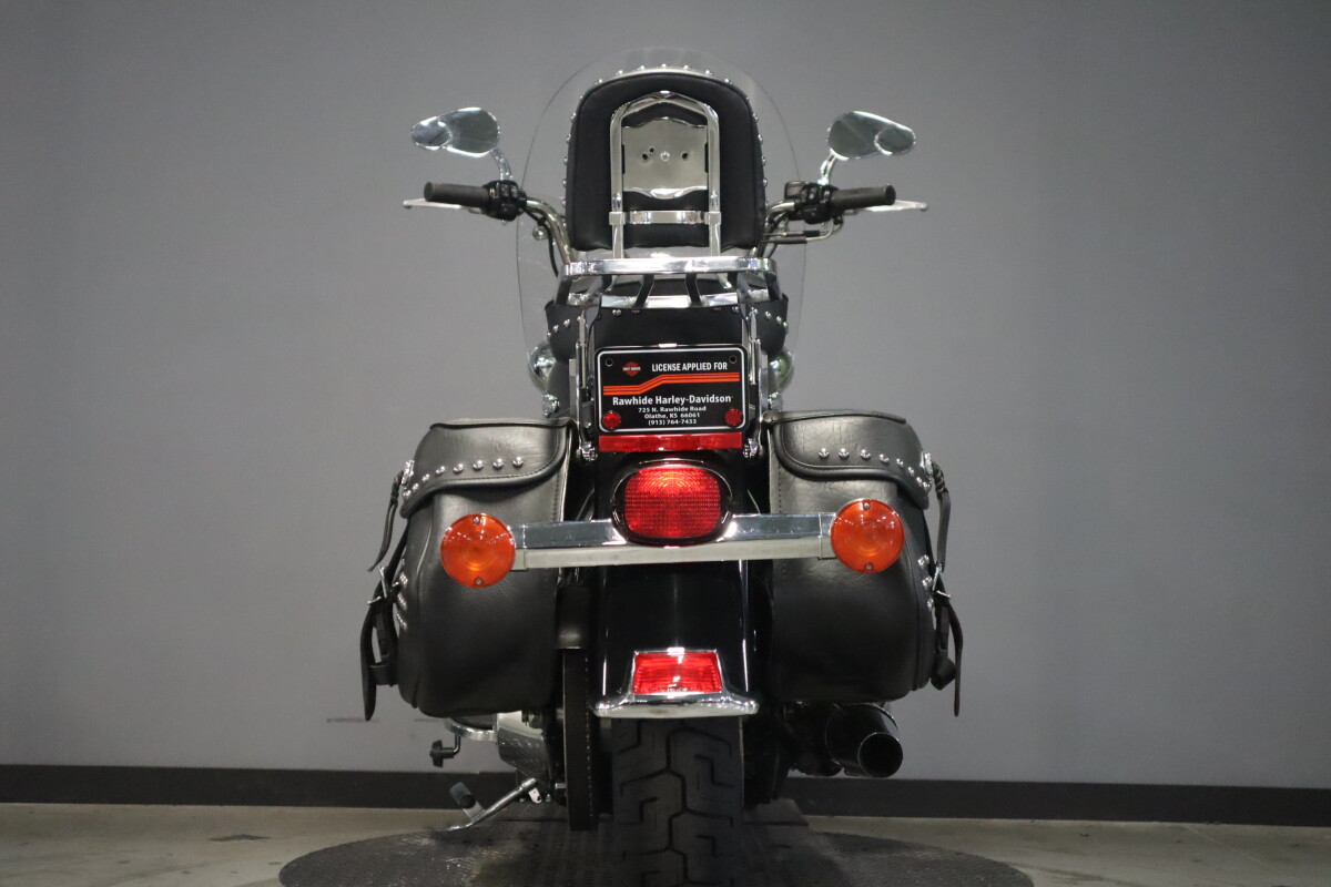 2012 Harley-Davidson Heritage Softail Classic FLSTC - Photo 7