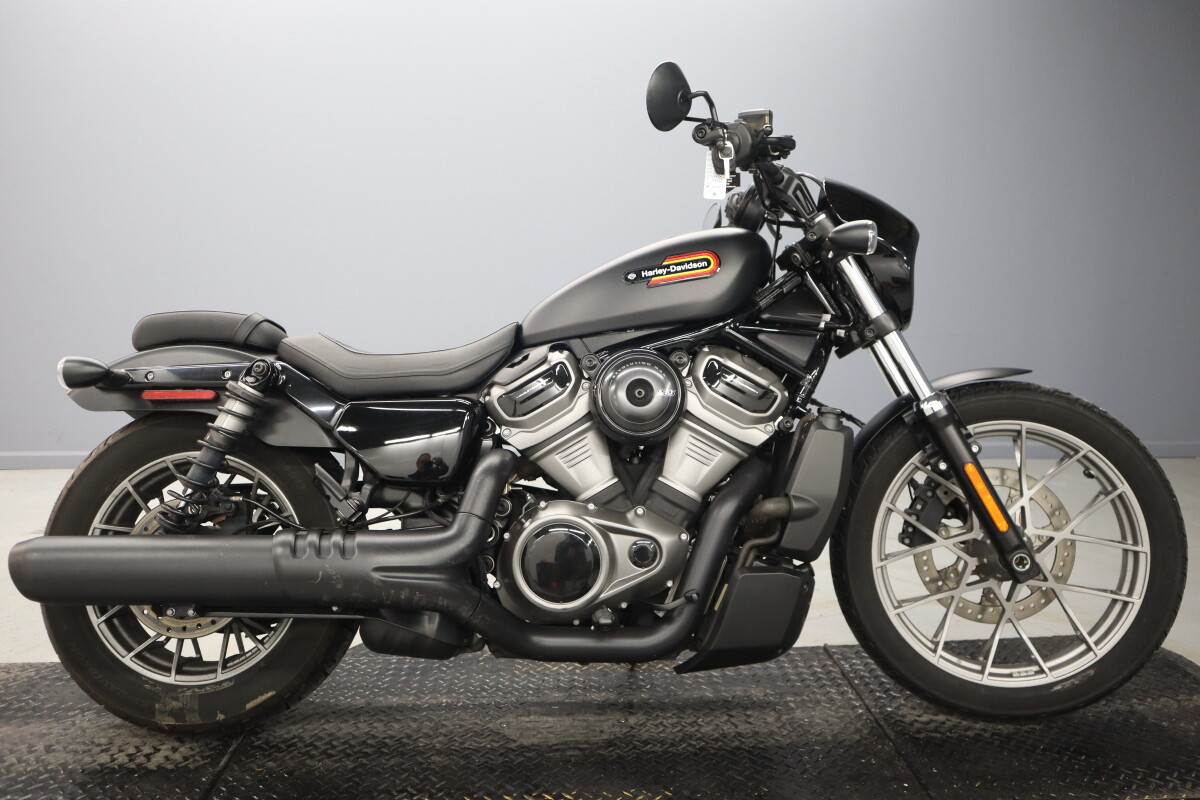 RH975 ナイトスター　2022-2023 2023年式 スポーツ RH975 ナイトスター 年式別モデルカタログ