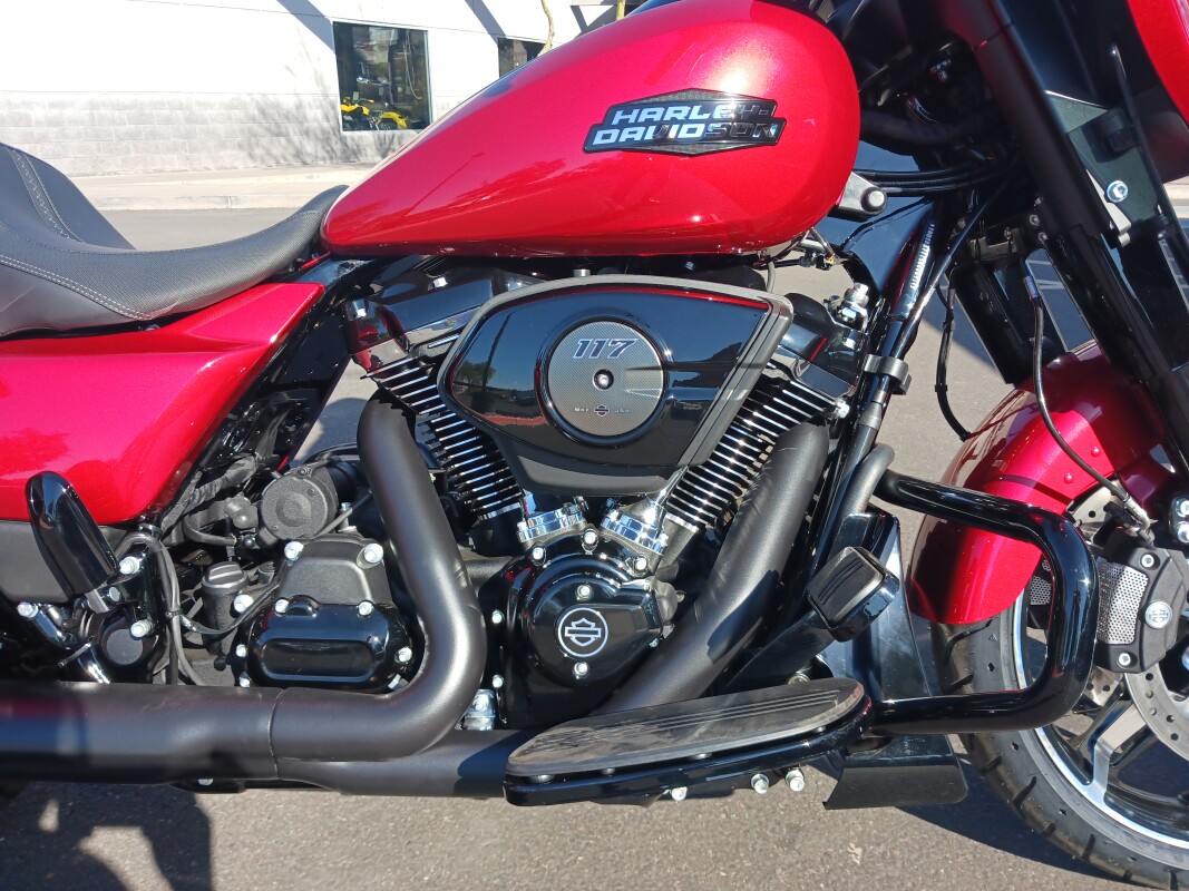 FLHX 2025 Street Glide - Photo 2