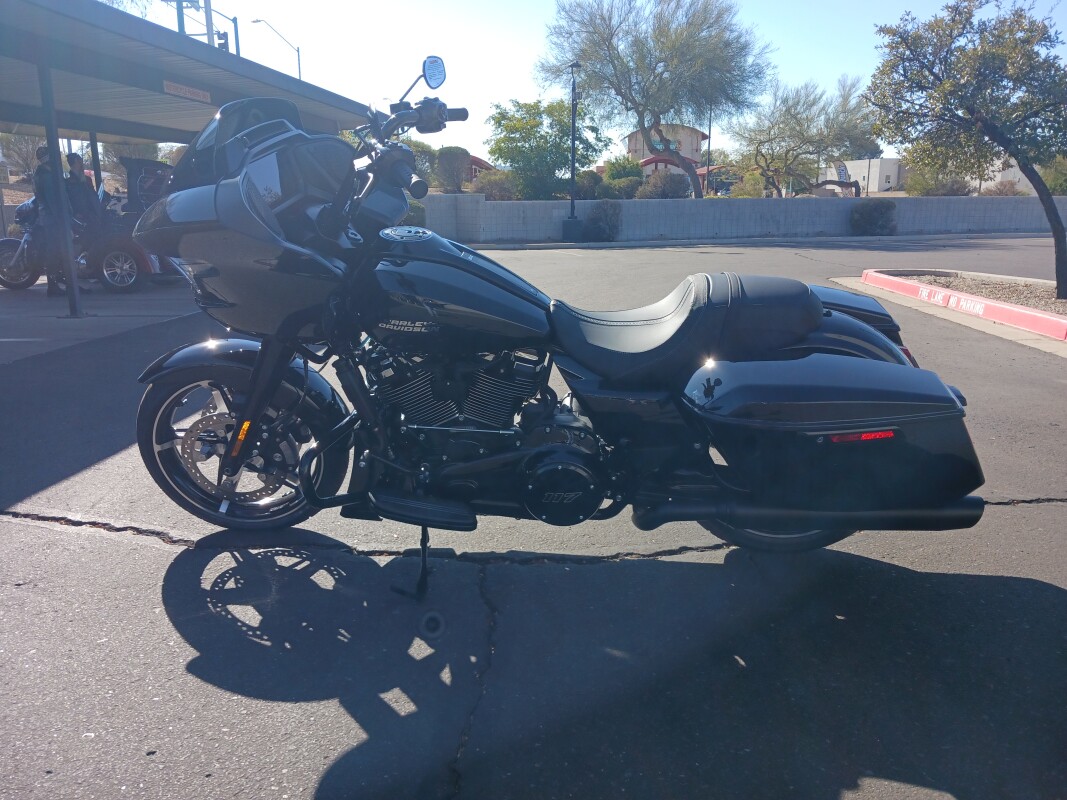 FLTRX 2025 Road Glide - Photo 4
