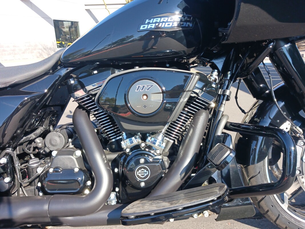 FLTRX 2025 Road Glide - Photo 2