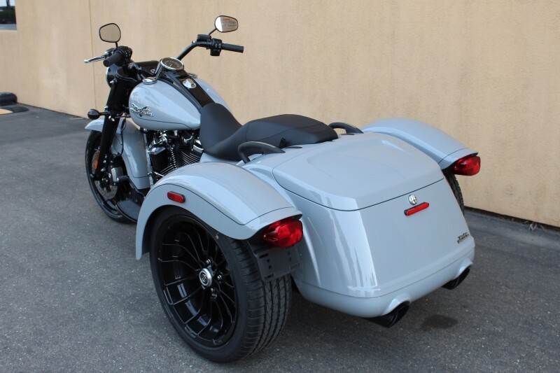 Harley-Davidson Freewheeler 2025 FLRT 84543920 BILLIARD GRAY - Photo 3