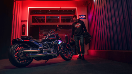Pro Tips for Maintaining Your 2024 Harley-Davidson® Breakout® 117 Around Charlotte's Urban Hub