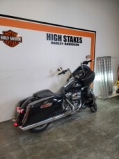 2021 Harley-Davidson<sup>®</sup> Road Glide<sup>®</sup> Vivid Black FLTRX thumb 0