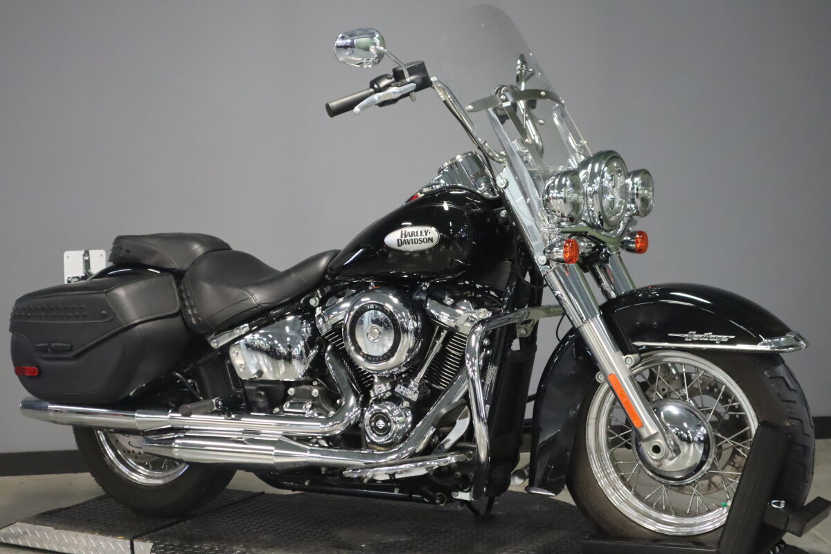 2021 Harley-Davidson Heritage Classic 107 FLHC - Photo 2