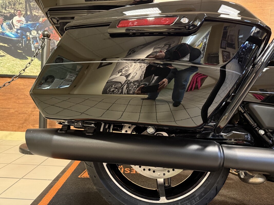 2025 H-D FLHXU Street Glide Ultra 117ci - Photo 4