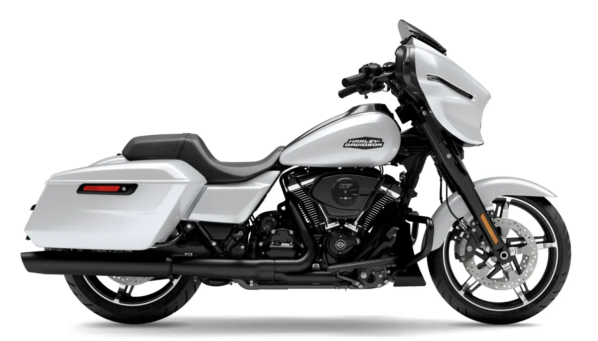 2025 Harley-Davidson<sup>®</sup> Street Glide® White Onyx Pearl