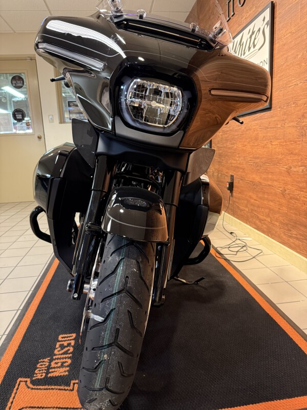 2025 H-D FLHXU Street Glide Ultra 117ci - Photo 9