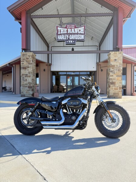 2014 Harley-Davidson<sup>®</sup> Forty-Eight<sup>®</sup> Vivid Black