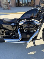 2014 Harley-Davidson<sup>®</sup> Forty-Eight<sup>®</sup> Vivid Black thumb 2
