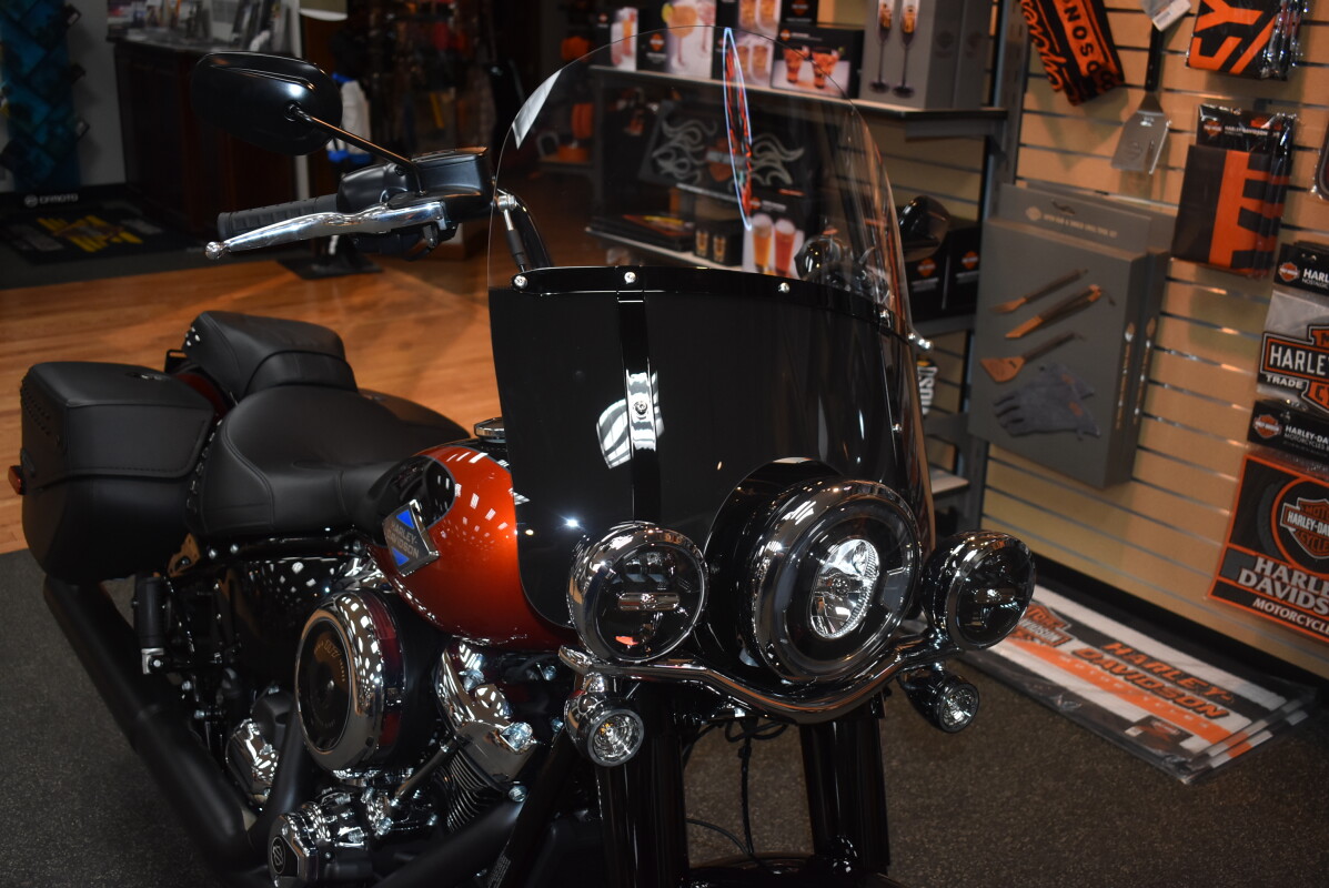 FLHC 2025 Heritage Softail - Photo 10