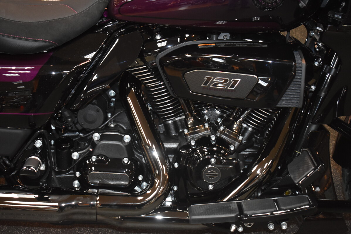 FLTRXSE 2025 CVO Road Glide - Photo 6