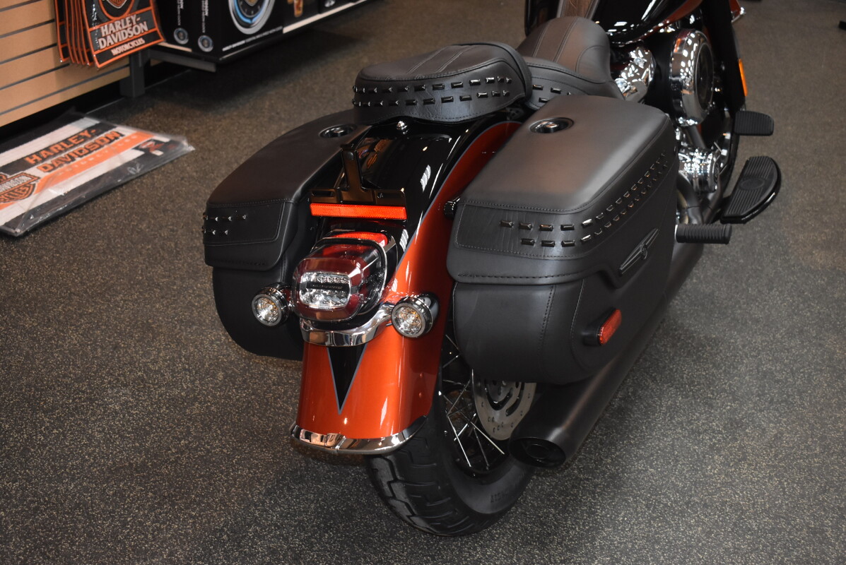FLHC 2025 Heritage Softail - Photo 4