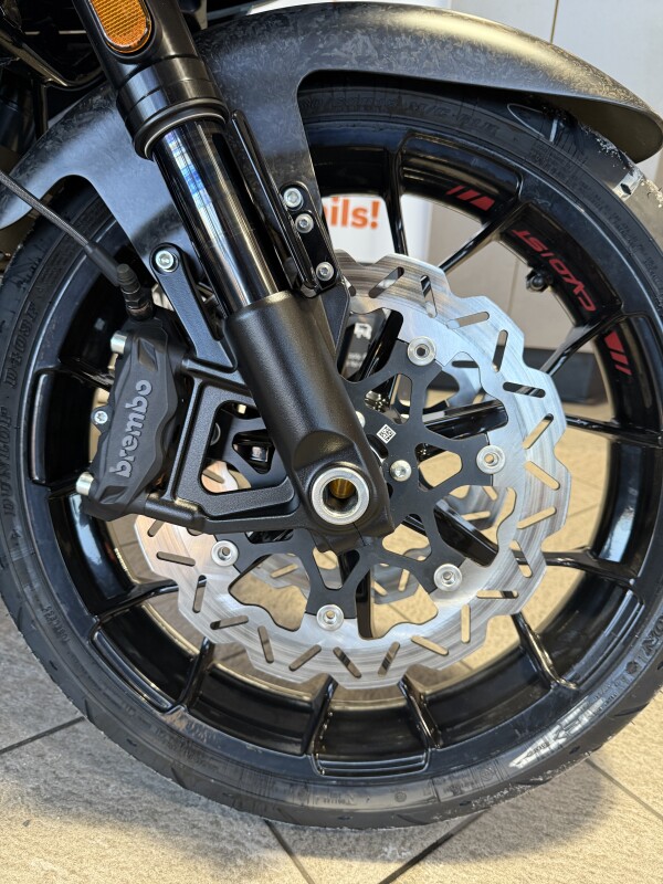 FLTRXSTSE 2025 CVO Road Glide ST - Photo 4
