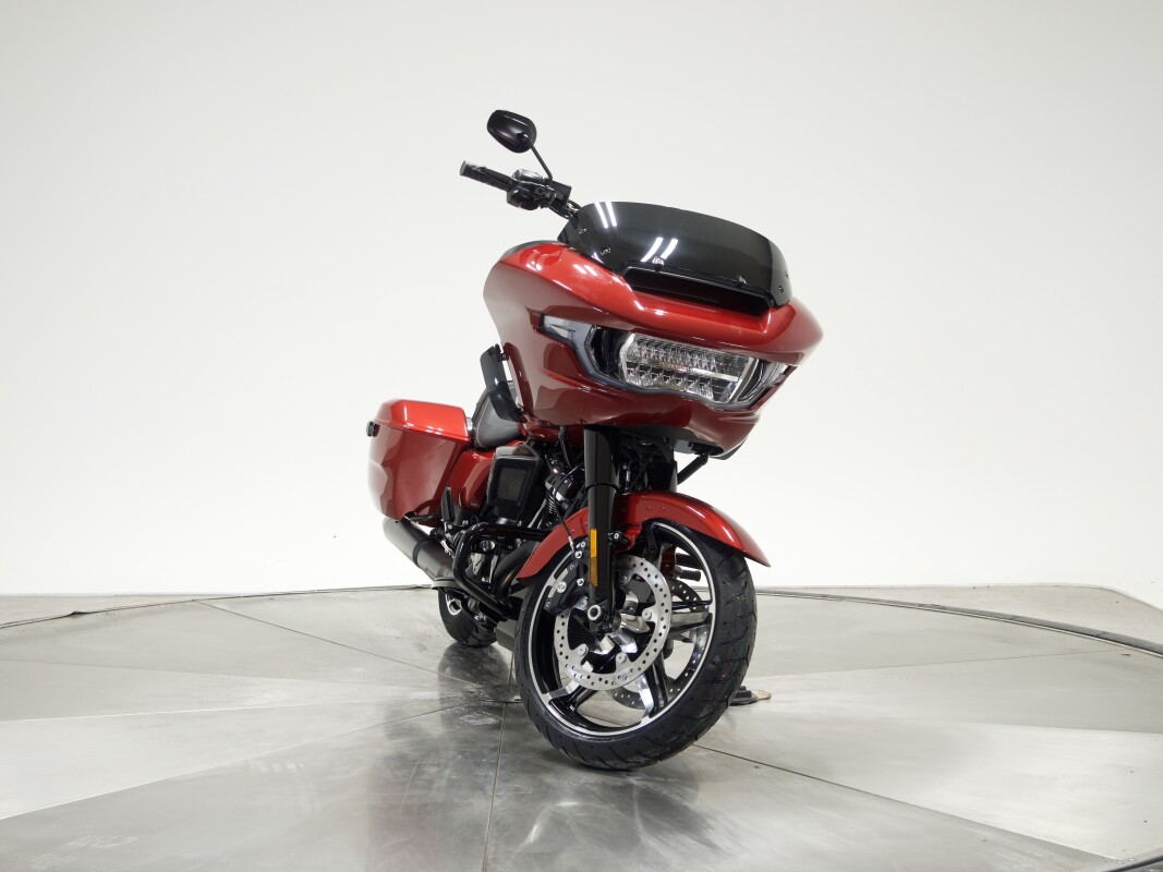 2025 Harley-Davidson FLTRX Road Glide in Brilliant Red - Photo 10
