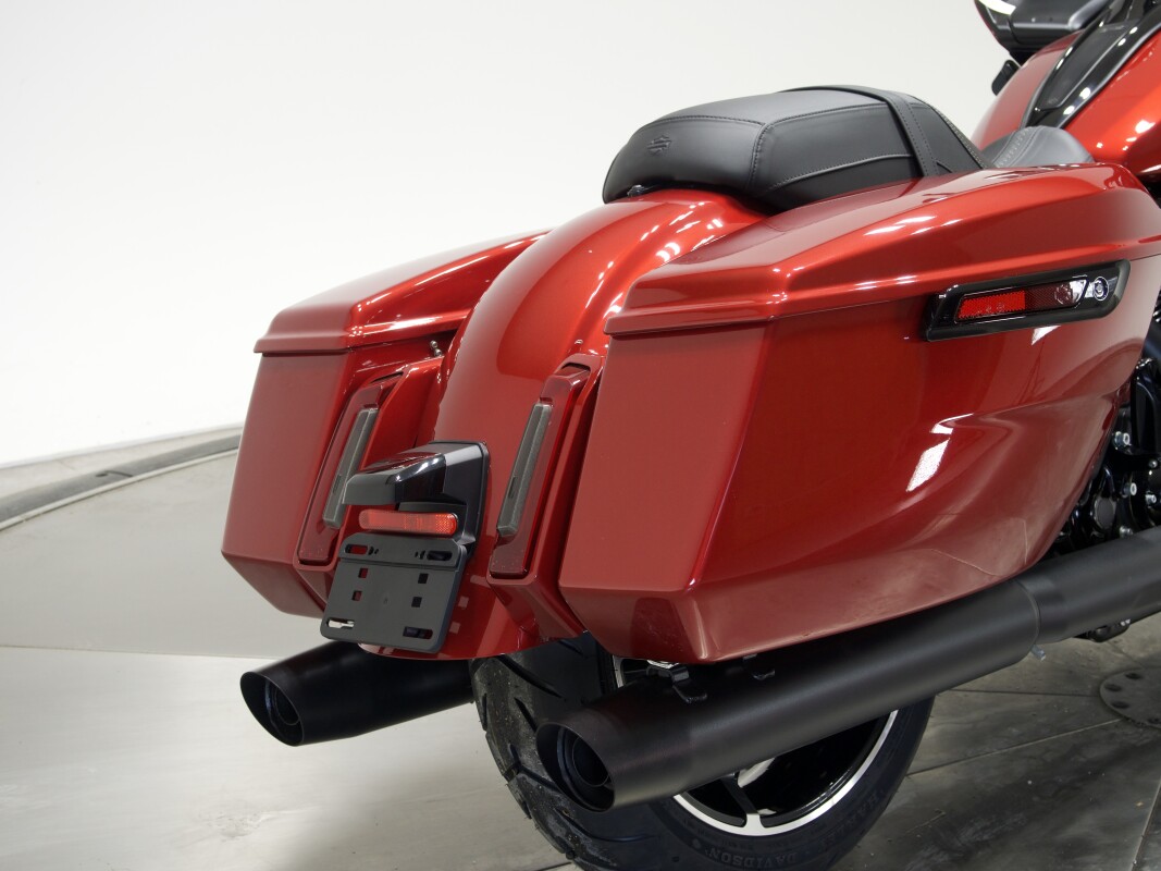 2025 Harley-Davidson FLTRX Road Glide in Brilliant Red - Photo 6