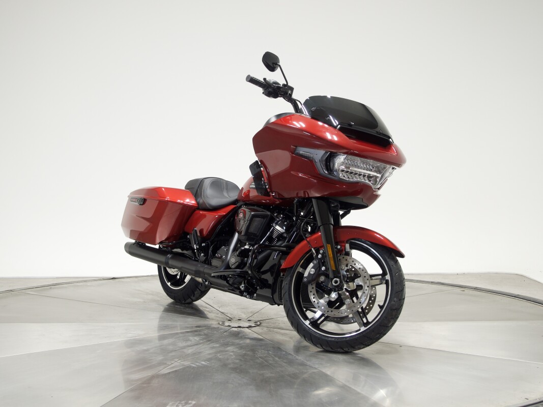 2025 Harley-Davidson FLTRX Road Glide in Brilliant Red - Photo 9