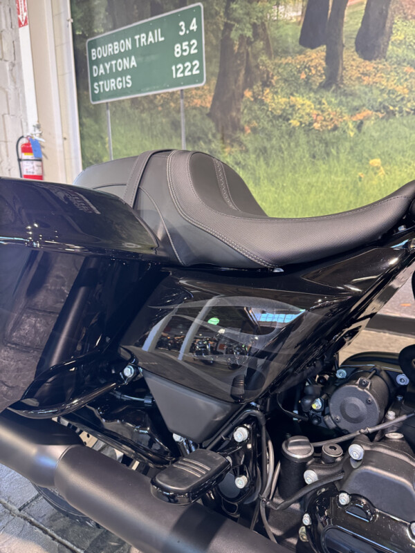 2025 Harley-Davidson Road Glide - Photo 5