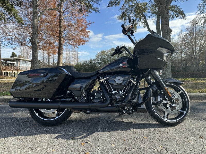 2025 Harley-Davidson<sup>®</sup> Road Glide®