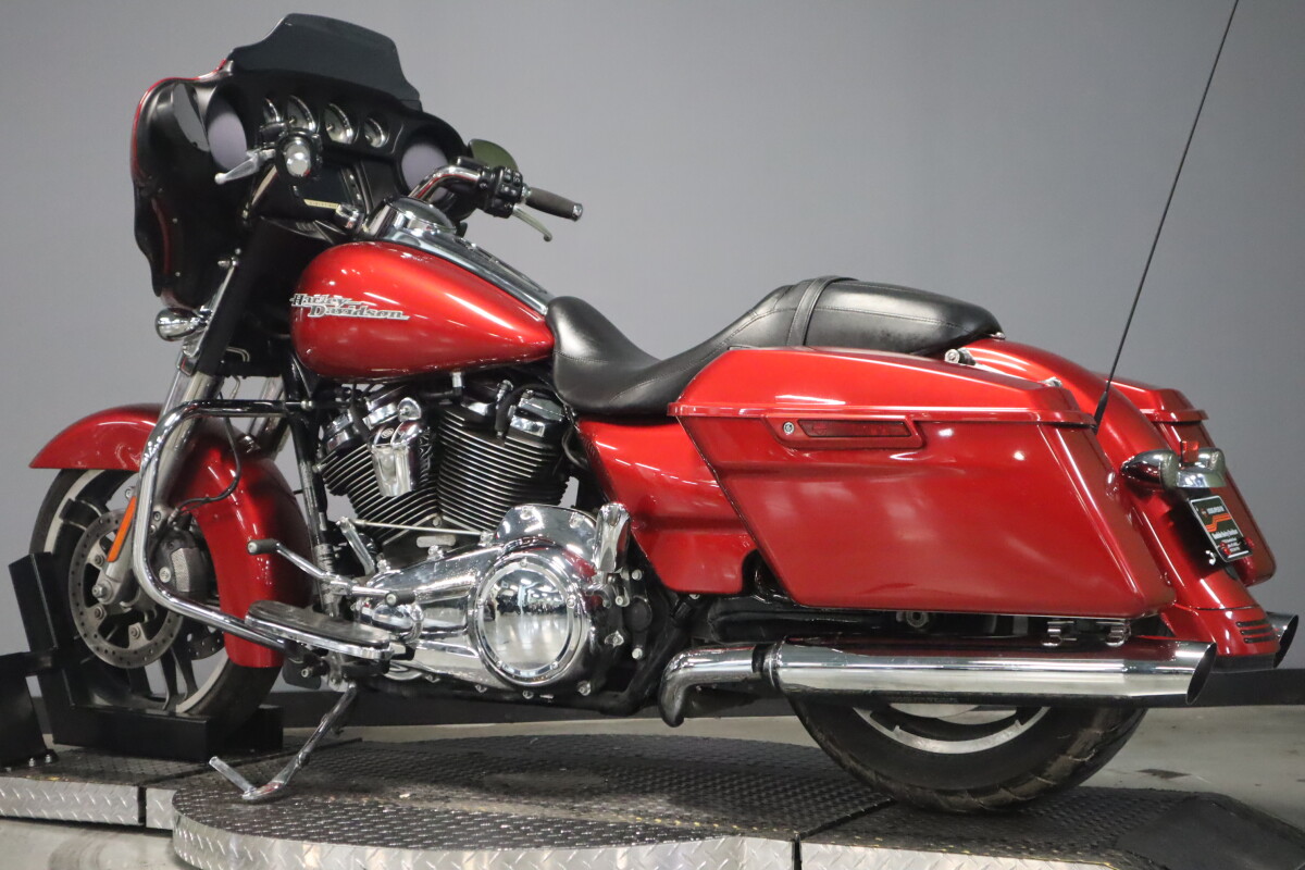 2018 Harley-Davidson Street Glide FLHX - Photo 6