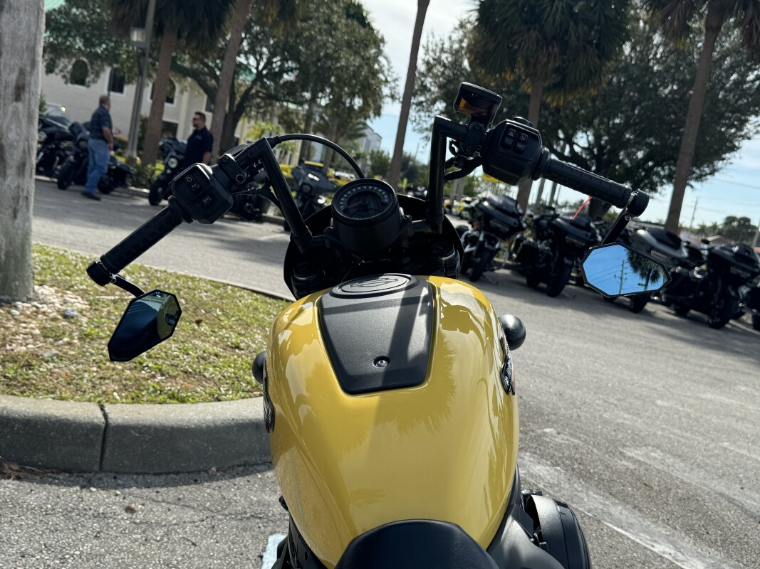 RH975 2022 Nightster - Photo 7