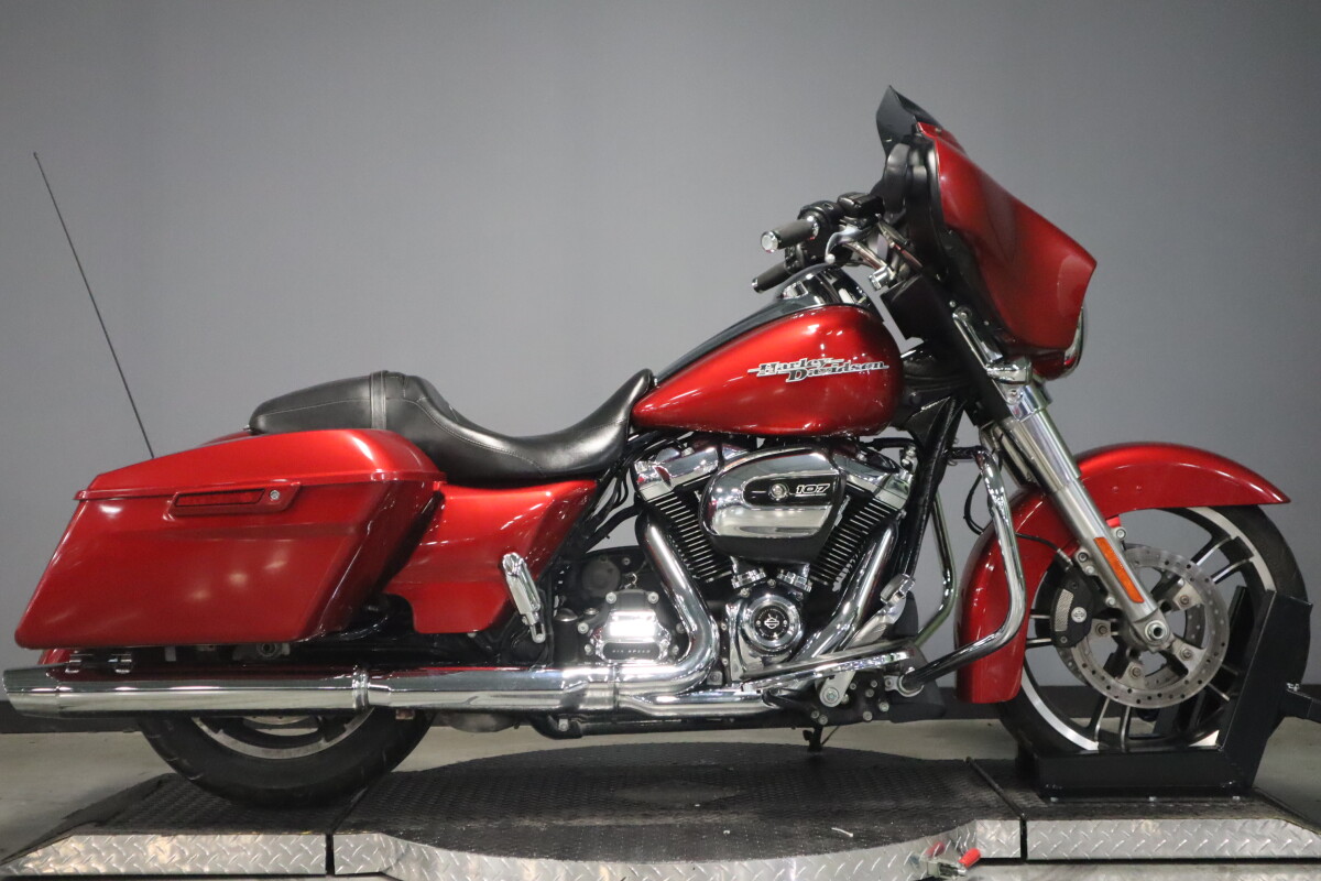 2018 Harley-Davidson Street Glide FLHX