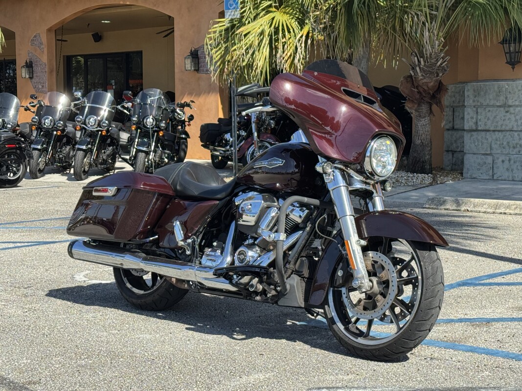 Street Glide - Photo 2