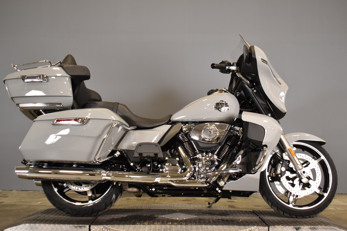 2025 Harley-Davidson Street Glide Ultra FLHXU